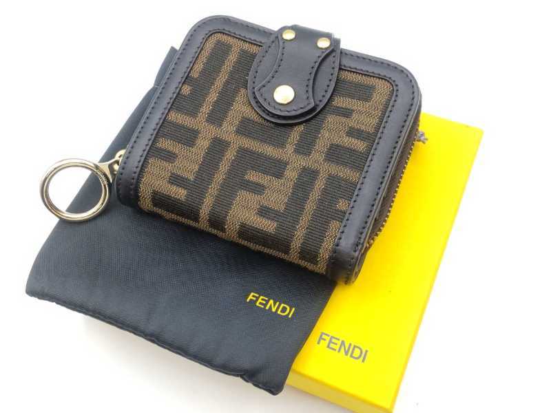 フェンディ買取 二つ折り財布